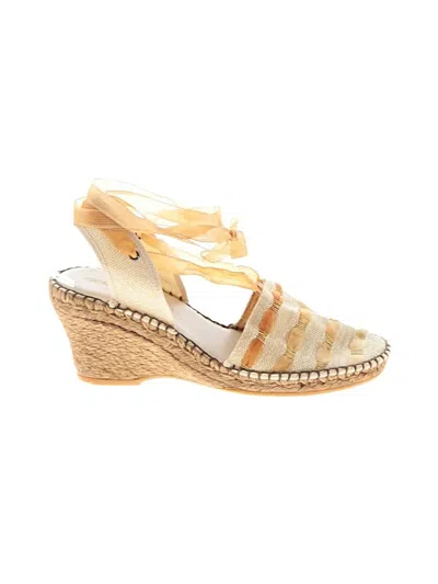 Pre-owned Andre Assous Wedges In Ivory