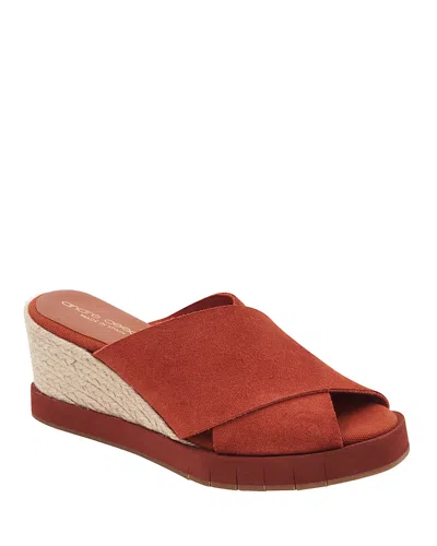 ANDRE ASSOUS WOMEN'S FILO SOLE MOTION WEDGE SANDALS