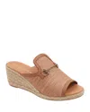 Andre Assous Women's Nomi Wedge Sandals In Cuero