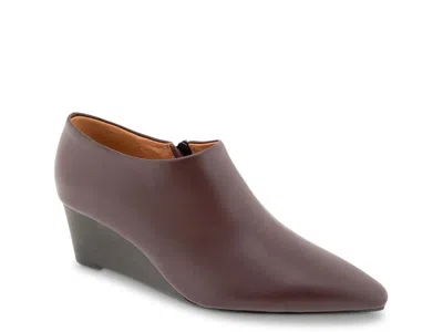 Andre Assous Wynda Wedge Bootie In Burgundy