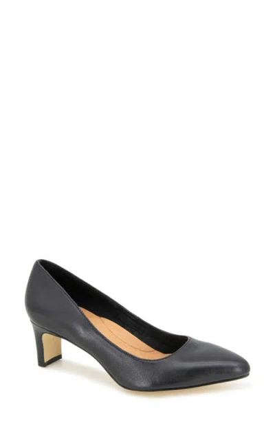 Andre Assous André Assous Wynne Pump In Black