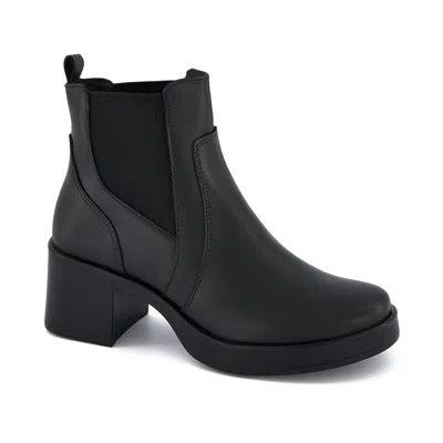 Andrea Chelsea Boots With Elastic Sides In Black