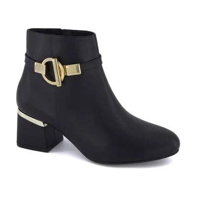 Andrea Fashion Boots With Side Zipper In Black