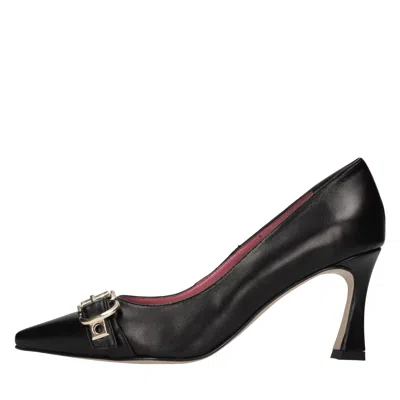 Andrea Pinto With Heel In Black