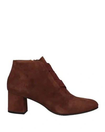 Andrea Puccini Woman Ankle Boots Brown Size 6 Soft Leather