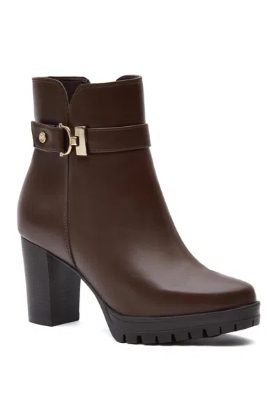 Andrea Women's Heeled Ankle Boots In Brown