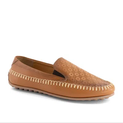 Andrea Women's Leather Flat Loafer In Honey In Brown