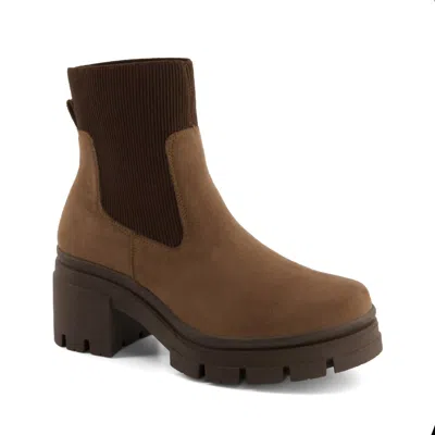 Andrea Women's Slip On Boots In Brown