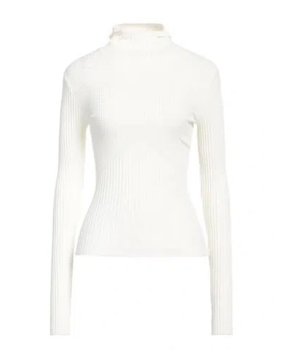 Andreädamo Ribbed Hooded Top In Ivory