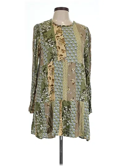 Pre-owned Andree By Unit Casual Dress In Green