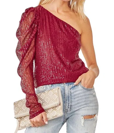 Andree By Unit Fancy Feels Sequin Top In Red