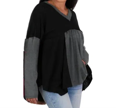 Andree By Unit Long Sleeve V Neck Tunic Top In Black/grey In Multi