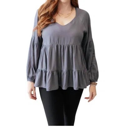 Andree By Unit Sassy Swing Top In Charcoal In Pink