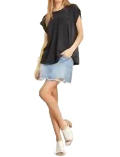 Andree By Unit Shimmering Vibe V-neck Top In Black