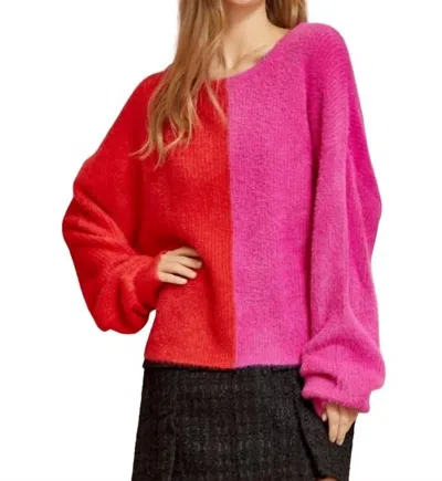 Andree By Unit Split Color Sweater In Red And Pink