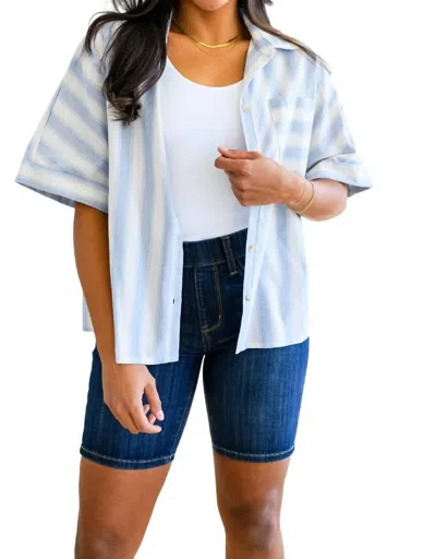 Andree By Unit Tailored To Relax Striped Button Down In Blue