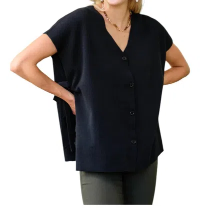Andree By Unit The Finale Top Blouse In Black In Blue