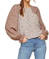 Andree By Unit Two-tone Floral Blouse In Taupe/mocha In Multi