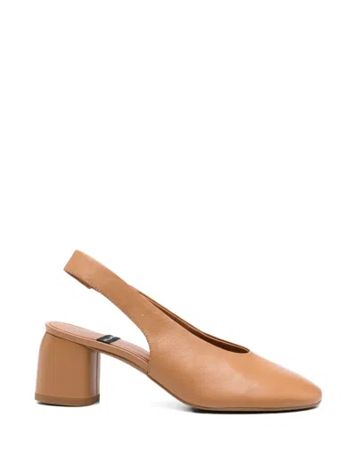 Angel Alarcon Beira Round-neck Pumps In Brown