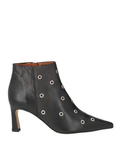 Angel Alarcon Ángel Alarcón Woman Ankle Boots Black Size 11 Leather