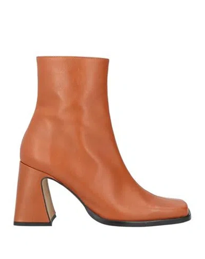 Angel Alarcon Ángel Alarcón Woman Ankle Boots Brown Size 8 Leather