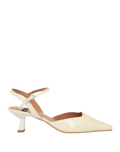 Angel Alarcon Ángel Alarcón Woman Pumps Ivory Size 10 Leather In Multi