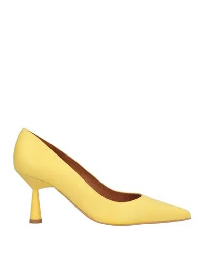 Angel Alarcon Ángel Alarcón Woman Pumps Pastel Yellow Size 6 Leather