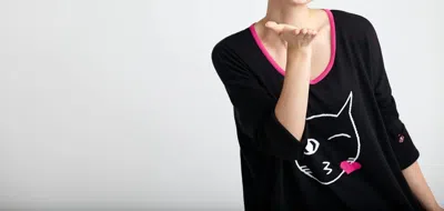 Angel Cat Kiss Graphic Sweater In Black/white