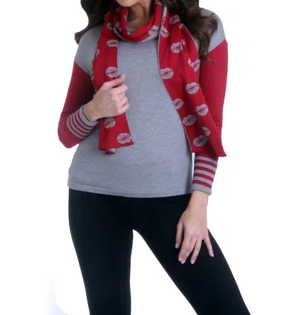 Angel Kiss Me Pullover W/ Scarf In Gray/red In Animal Print