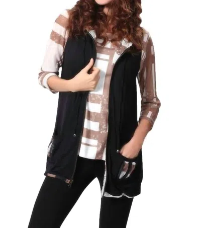 Angel On The Grid Hooded Vest In Black/taupe