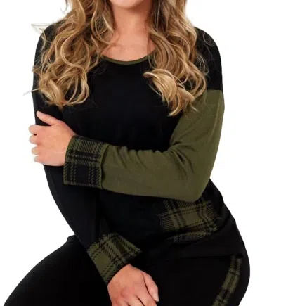 Angel Plaid Accent Crew Neck Pullover In Black Combo In Green