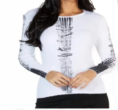 Angel Scoop Neck Sweater In White/black In Multi