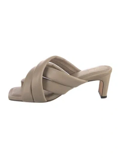 Pre-owned Anine Bing Leather Slides In Neutrals
