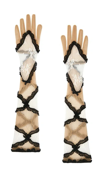 Aniye Records Arleth Glove In White