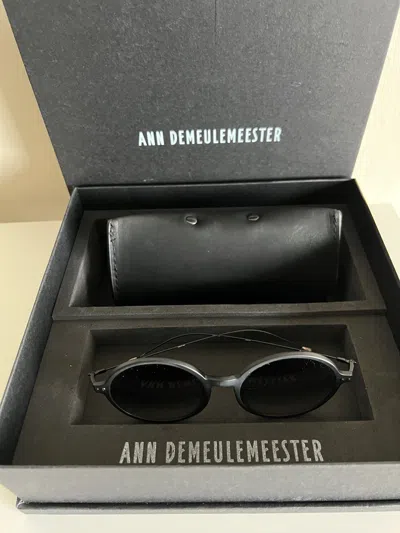Pre-owned Ann Demeulemeester Round Black Sunglasses