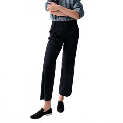 Ann Mashburn Frankie Cropped Pant In Navy In Blue