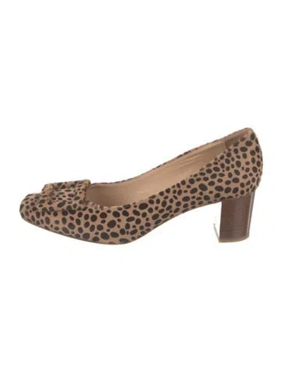 Pre-owned Ann Mashburn Ponyhair Polka Dot Print Pumps In Neutral