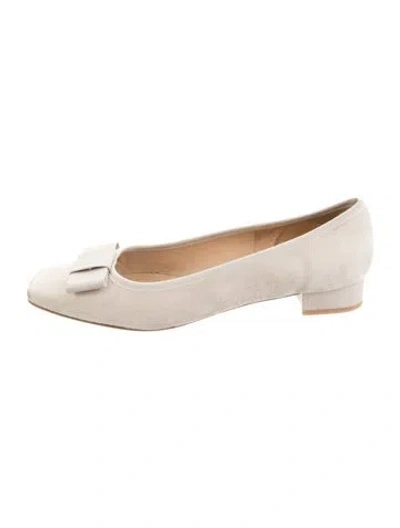 Pre-owned Ann Mashburn Suede Flats In Neutrals