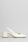 Anna F . Pumps