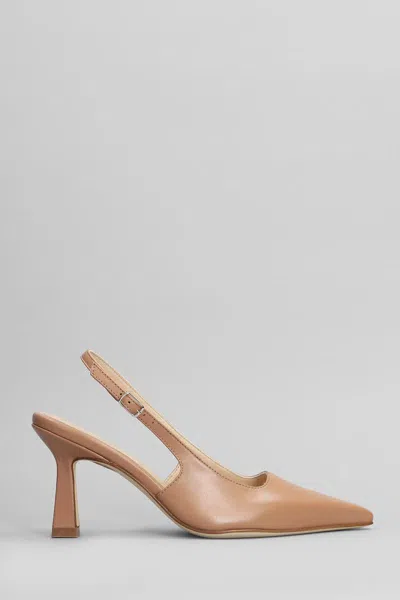 ANNA F ANNA F. PUMPS