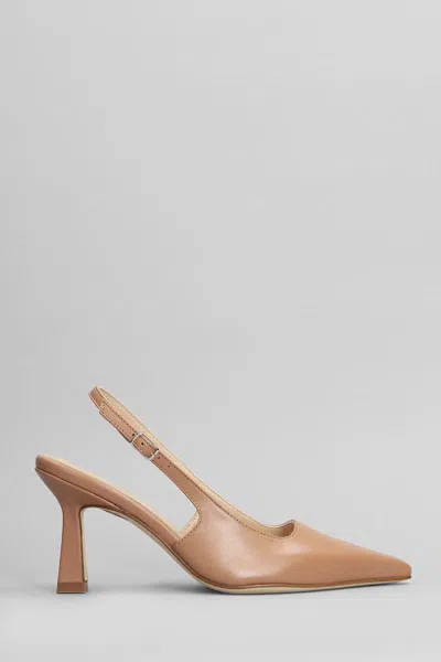 ANNA F ANNA F. PUMPS