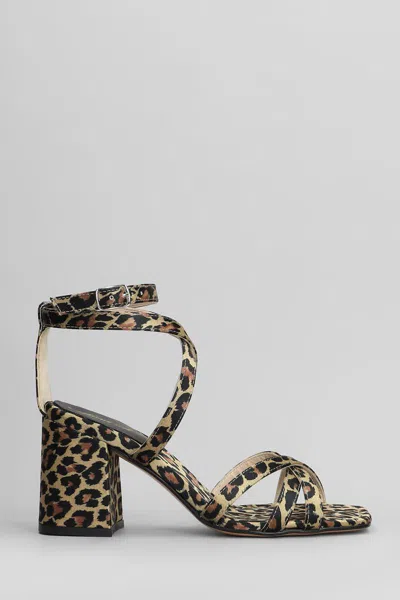Anna F . Sandals