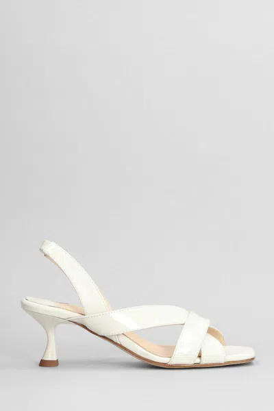 ANNA F ANNA F. SANDALS
