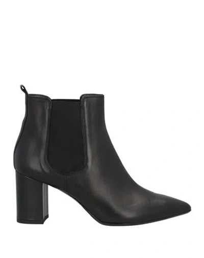 Anna F . Woman Ankle Boots Black Size 11 Soft Leather