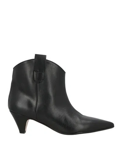 Anna F . Woman Ankle Boots Black Size 6 Leather