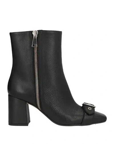 Anna F . Woman Ankle Boots Black Size 8 Leather
