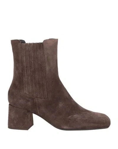 Anna F . Woman Ankle Boots Taupe Size 6 Leather In Brown