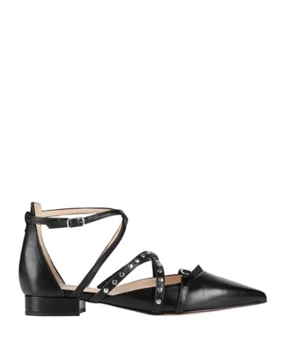 Anna F . Woman Ballet Flats Black Size 8 Leather