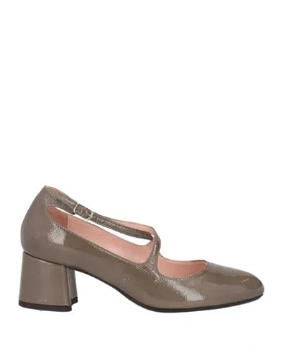Anna F . Woman Pumps Taupe Size 8 Leather