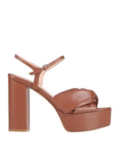 Anna F . Woman Sandals Brown Size 8 Leather